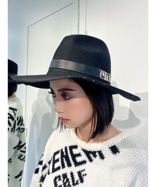 GYDA(ジェイダ)の「GGベルト付きHAT(ハット・レディース・ベージュ/ブラック・FREE)」の1枚目の写真