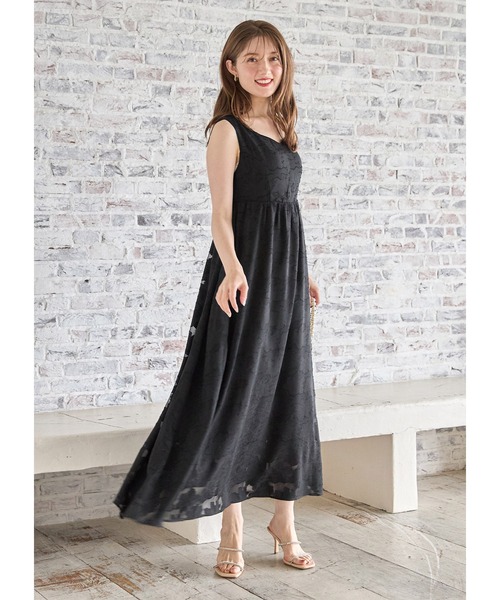 tocco closet（トッコ クローゼット）の「ハートネックフラワー