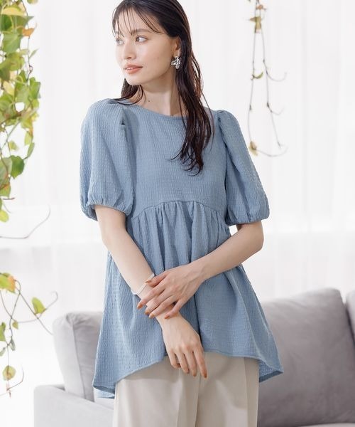 mysty woman（ミスティウーマン）の「ペプラムパフスリーブ