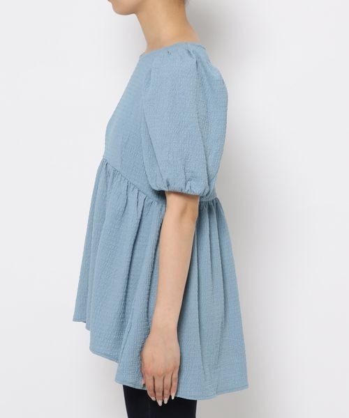 mysty woman(ミスティウーマン)の「ペプラムパフスリーブチュニック 964518(Tシャツ/カットソー・レディース・ブラック/サックスブルー/オフホワイト・FREE)」の12枚目の写真