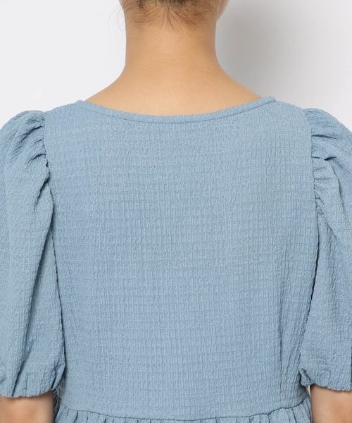mysty woman(ミスティウーマン)の「ペプラムパフスリーブチュニック 964518(Tシャツ/カットソー・レディース・ブラック/サックスブルー/オフホワイト・FREE)」の16枚目の写真