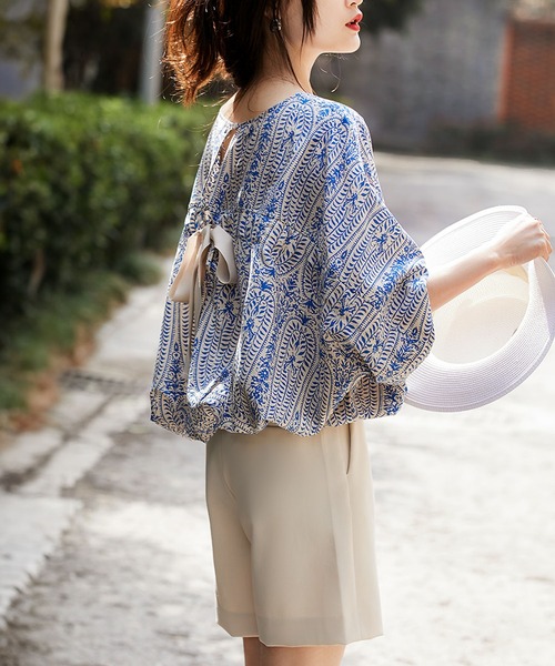 LOPASS（ロパス）の「バックオープンボリューム感シャツブラウス（シャツ/ブラウス・レディース・ブルー/レッド・M/L）」の7枚目の写真