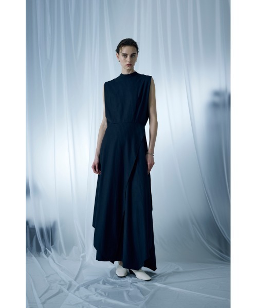 RIM.ARK（リムアーク）の「Square tuck deformation OP（ワンピース