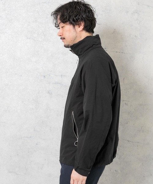 URBAN RESEARCH ROSSO MEN(アーバンリサーチロッソメン)の「『UR TECH POLIsh POLI』『ユニセックス』ハーフジップアノラック(ミリタリージャケット・メンズ・ブラック/ホワイト系その他・MEDIUM/LARGE)」の8枚目の写真