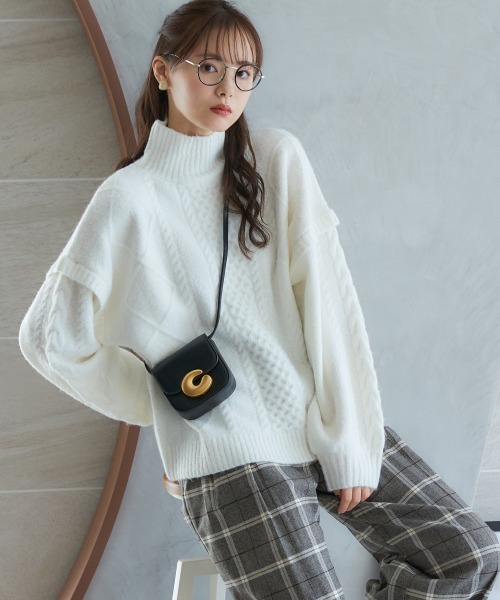 miclat（ミクラ）の「大きいサイズ　ケーブル編みハイネックボリュームニット　miclat（ニット/セーター・レディース・ネイビー/アイボリー・5L/4L/L/LL/3L）」の4枚目の写真