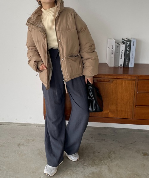 210nouve(トゥージュヌーブ)の「ボリュームフェイクダウントブルゾン(ダウンジャケット/コート・レディース・ブラック/ベージュ・FREE)」の21枚目の写真