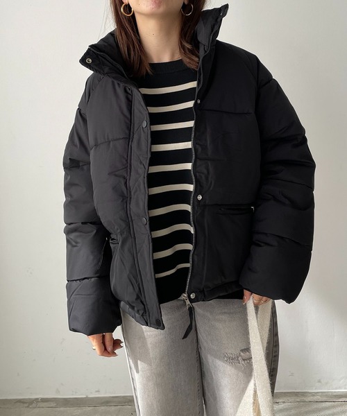 210nouve(トゥージュヌーブ)の「ボリュームフェイクダウントブルゾン(ダウンジャケット/コート・レディース・ブラック/ベージュ・FREE)」の4枚目の写真