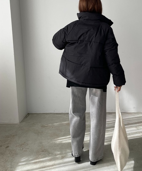 210nouve(トゥージュヌーブ)の「ボリュームフェイクダウントブルゾン(ダウンジャケット/コート・レディース・ブラック/ベージュ・FREE)」の20枚目の写真