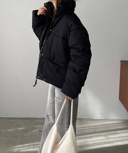 210nouve(トゥージュヌーブ)の「ボリュームフェイクダウントブルゾン(ダウンジャケット/コート・レディース・ブラック/ベージュ・FREE)」の7枚目の写真