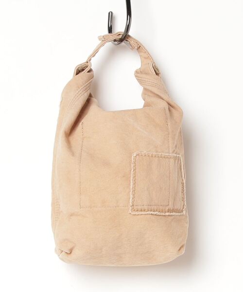 hobo（ホーボー）の「【hobo / ホーボー】ROLL TOP BAG DUCK CANVAS KAKISHIBU DYED（ハンドバッグ・メンズ・ブラック/キャメル・FREE）」の5枚目の写真