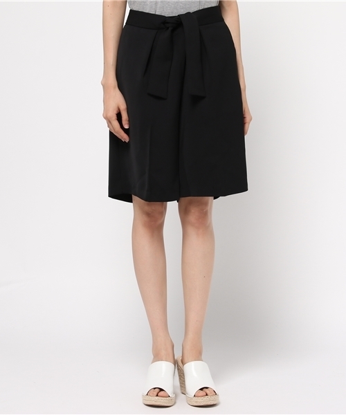 URBAN RESEARCH（アーバンリサーチ）の「UR フロントリボンハーフパンツ（その他パンツ・レディース・ブラック/ネイビー・FREE）」の3枚目の写真