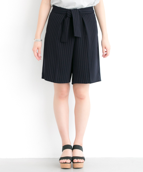 URBAN RESEARCH（アーバンリサーチ）の「UR フロントリボンハーフパンツ（その他パンツ・レディース・ブラック/ネイビー・FREE）」の15枚目の写真