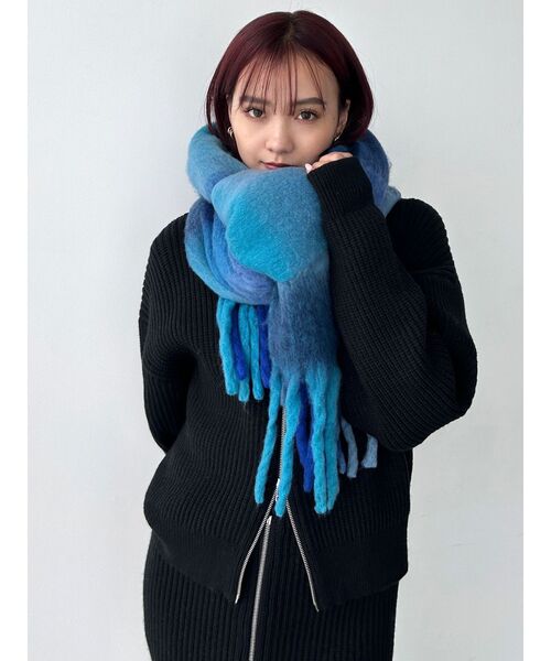 EMODA（エモダ）の「ボリュームチェックマフラー（マフラー・レディース・ブルー/ブラック・FREE）」の7枚目の写真