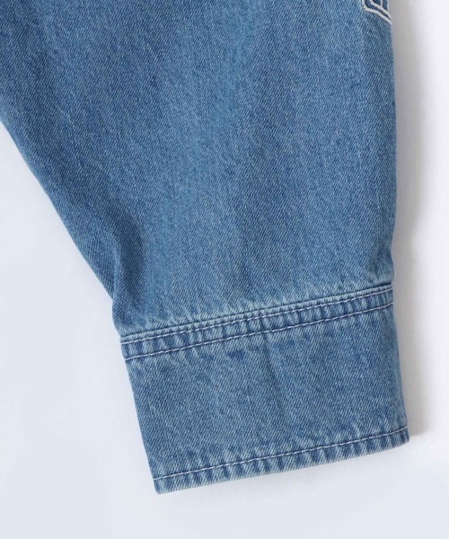 POWER TO THE PEOPLE（パワートゥーザピープル）の「POWER TO THE PEOPLE/パワートゥザピープル オーバーサイズ 袖刺繍 デニム レギュラーカラーシャツ/レディース メンズ（シャツ/ブラウス・メンズ・サックスブルー/ブラック/グレー・LL/M/L）」の14枚目の写真