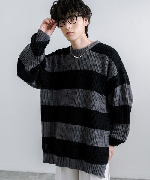 Rocky Monroe(ロッキーモンロー)の「オーバーサイズサイドスリット入りボーダークルーネックニット(ニット/セーター・メンズ・チャコール/ロイヤルブルー/レッド/オフホワイト・L/M)」の2枚目の写真