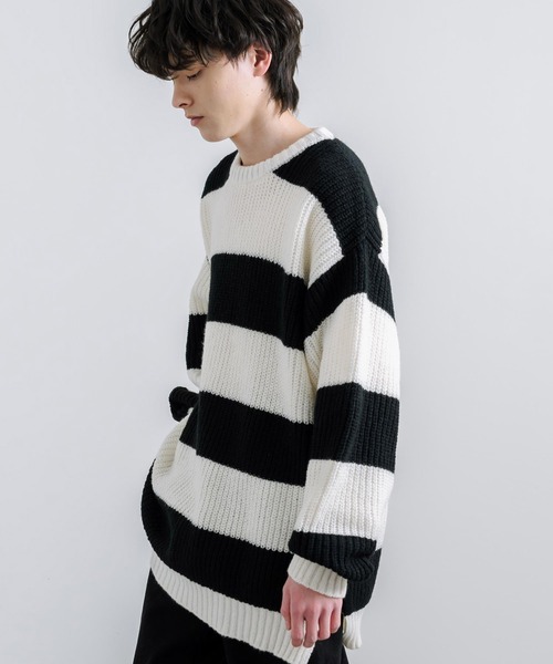 Rocky Monroe(ロッキーモンロー)の「オーバーサイズサイドスリット入りボーダークルーネックニット(ニット/セーター・メンズ・チャコール/ロイヤルブルー/レッド/オフホワイト・L/M)」の6枚目の写真