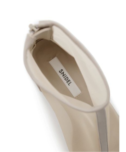 SNIDEL（スナイデル）の「オープントゥメッシュショートブーツ（ブーツ・レディース・ブラック/ライトベージュ・SMALL/MEDIUM/LARGE）」の9枚目の写真
