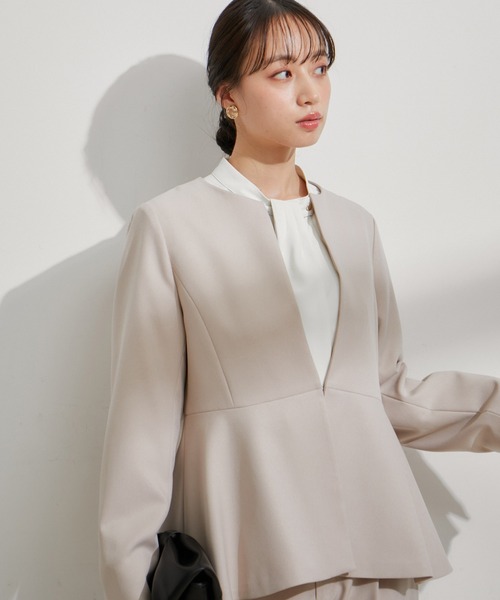 VIS（ビス）の「【セットアップ対応】ペプラムノーカラージャケット（ノーカラージャケット・レディース・ネイビー/ベージュ・M/S）」の11枚目の写真