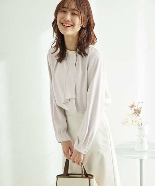 ROPE' PICNIC（ロペピクニック）の「ボウタイ風ブラウス（シャツ/ブラウス・レディース・ライトグレー/サックスブルー/ネイビー/ホワイト・36/38）」の7枚目の写真