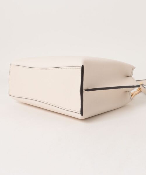 MICHAEL KORS(マイケルコース)の「RUBY クロスボディ ミディアム(ショルダーバッグ・レディース・ベージュ系・FREE)」の3枚目の写真