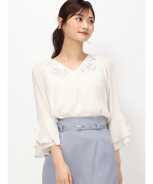 MISCH MASCH(ミッシュマッシュ)の「■2024春夏新作■フラワー刺繍ベルスリーブブラウス/MM418101(シャツ/ブラウス・レディース・ブルー/ベージュ/ピンク/ホワイト・フリ-)」の13枚目の写真