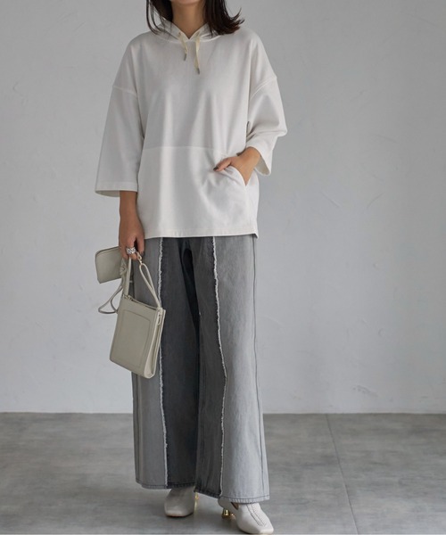 each（イーチ）の「センターシームフリンジ切替デニムパンツ（デニムパンツ・レディース・グレー・FREE）」の6枚目の写真