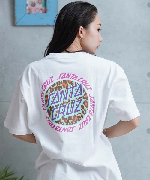 SANTA CRUZ（サンタクルーズ）の「【ムラサキスポーツ限定】SANTACRUZ/サンタクルーズ オーバーサイズTシャツ バックプリント 502241437（Tシャツ/カットソー・レディース・スミクロ/ホワイト/ライトブルー・XL/L/M）」の2枚目の写真