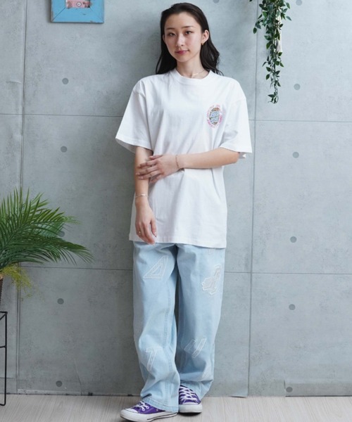 SANTA CRUZ（サンタクルーズ）の「【ムラサキスポーツ限定】SANTACRUZ/サンタクルーズ オーバーサイズTシャツ バックプリント 502241437（Tシャツ/カットソー・レディース・スミクロ/ホワイト/ライトブルー・XL/L/M）」の7枚目の写真