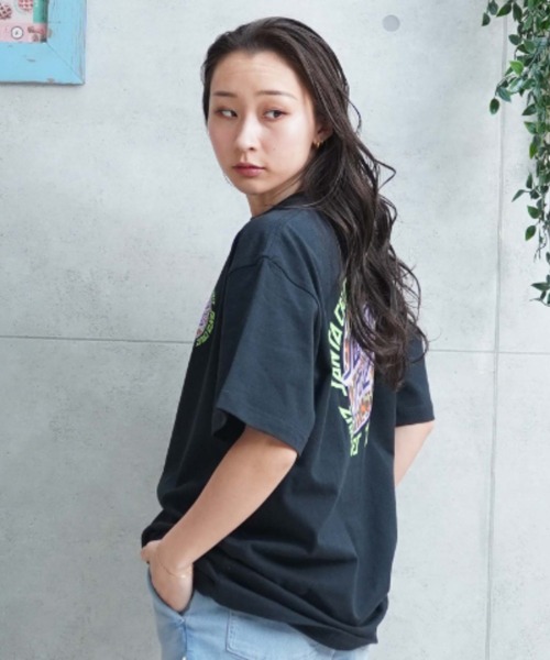 SANTA CRUZ（サンタクルーズ）の「【ムラサキスポーツ限定】SANTACRUZ/サンタクルーズ オーバーサイズTシャツ バックプリント 502241437（Tシャツ/カットソー・レディース・スミクロ/ホワイト/ライトブルー・XL/L/M）」の11枚目の写真