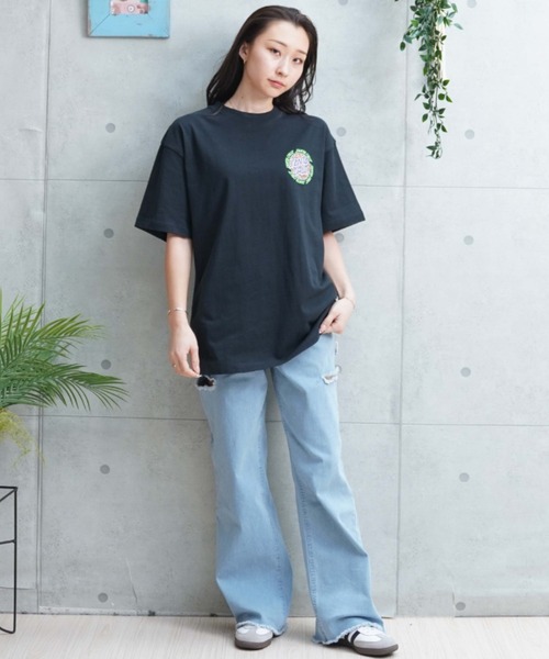 SANTA CRUZ（サンタクルーズ）の「【ムラサキスポーツ限定】SANTACRUZ/サンタクルーズ オーバーサイズTシャツ バックプリント 502241437（Tシャツ/カットソー・レディース・スミクロ/ホワイト/ライトブルー・XL/L/M）」の13枚目の写真