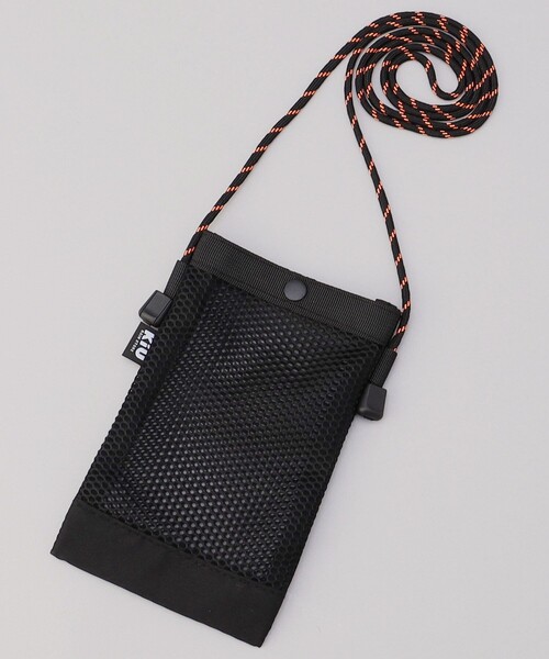 KiU（キウ）の「KiU/キウ PARACORD MESH MINI SACOCHE / パラコードメッシュミニサコッシュ（ショルダーバッグ・メンズ・キャメル/ブラック/ベージュ・ONE SIZE）」の2枚目の写真