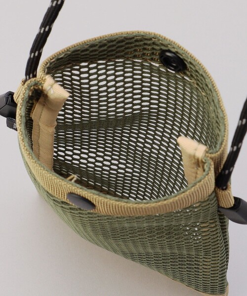 KiU（キウ）の「KiU/キウ PARACORD MESH MINI SACOCHE / パラコードメッシュミニサコッシュ（ショルダーバッグ・メンズ・キャメル/ブラック/ベージュ・ONE SIZE）」の9枚目の写真
