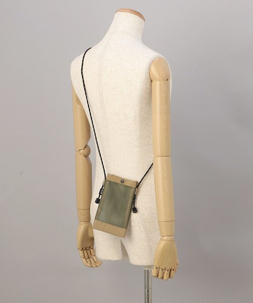 KiU（キウ）の「KiU/キウ PARACORD MESH MINI SACOCHE / パラコードメッシュミニサコッシュ（ショルダーバッグ・メンズ・キャメル/ブラック/ベージュ・ONE SIZE）」の10枚目の写真