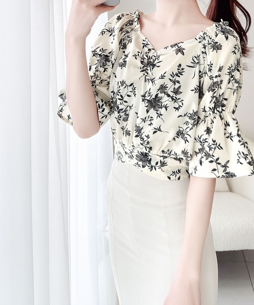 mily bilet(ミウィビレット)の「【mily bilet】着るだけで気分華やぐ♪花柄キャンディースリーブブラウス(シャツ/ブラウス・レディース・ピンク/アイボリー/ブラック・MEDIUM/SMALL/LARGE/X-LARGE)」の9枚目の写真