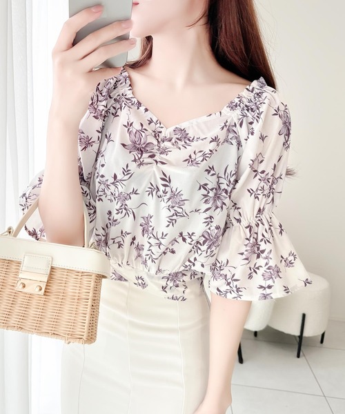 mily bilet(ミウィビレット)の「【mily bilet】着るだけで気分華やぐ♪花柄キャンディースリーブブラウス(シャツ/ブラウス・レディース・ピンク/アイボリー/ブラック・MEDIUM/SMALL/LARGE/X-LARGE)」の5枚目の写真