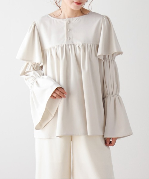 Lajour(ラジュール)の「前後2wayフリルブラウス(シャツ/ブラウス・レディース・ホワイト/ベージュ/ブラック・フリー)」の3枚目の写真