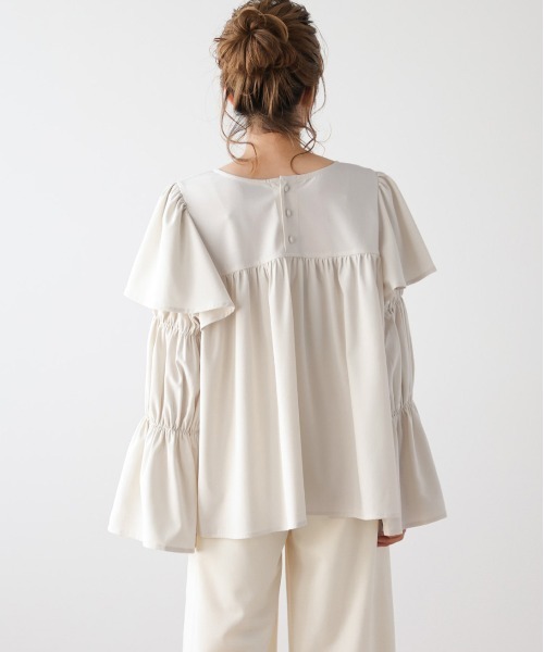 Lajour(ラジュール)の「前後2wayフリルブラウス(シャツ/ブラウス・レディース・ホワイト/ベージュ/ブラック・フリー)」の9枚目の写真
