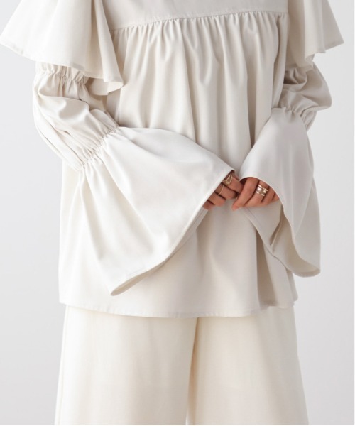 Lajour(ラジュール)の「前後2wayフリルブラウス(シャツ/ブラウス・レディース・ホワイト/ベージュ/ブラック・フリー)」の10枚目の写真