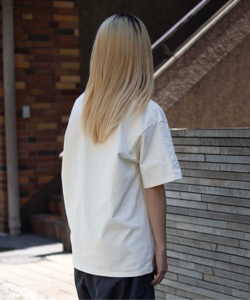 UNIVERSAL OVERALL(ユニバーサルオーバーオール)の「刺しゅうTシャツ / UNIV EMBROIDERY PK T(Tシャツ/カットソー・メンズ・クリーム/ブラック/ホワイト・M/XL/L)」の15枚目の写真