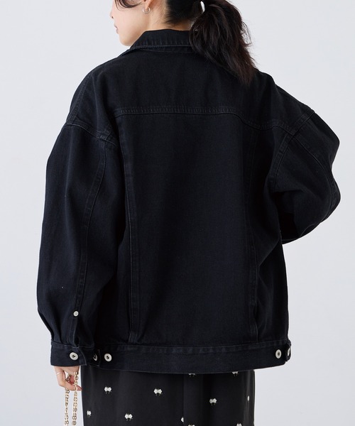 LAVEANGE（ラビアンジェ）の「オーバーサイズデニムジャケット（デニムジャケット・レディース・ブラック・M/LL/3L/4L/5L）」の7枚目の写真