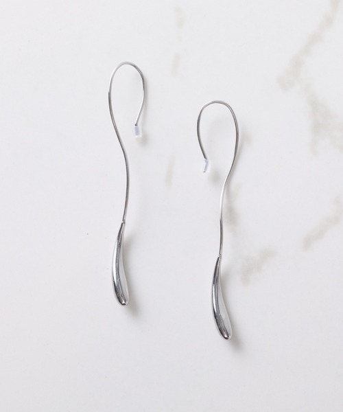 PAPILLONNER（パピヨネ）の「ドロップロングピアス（ピアス（両耳用）・レディース・ゴールド/シルバー・FREE）」の8枚目の写真