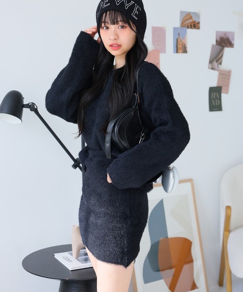 Doula Doula（ドゥーラドゥーラ）の「セットアップ シャギーニットプル