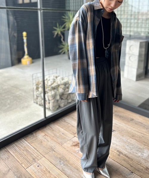 Kotoe（コトエ）の「オンブレチェックシャツ ビッグシルエット（シャツ/ブラウス・レディース・ネイビー・M/L）」の14枚目の写真