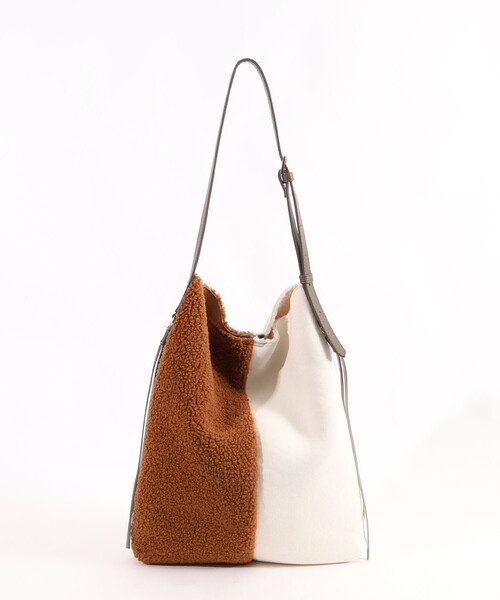 COOCO（クーコ）の「バイカラームートン風ショルダーバッグ／Ａ４対応（ショルダーバッグ・レディース・イエロー/グレー系/アイボリー/ダークグレー・FREE）」の9枚目の写真