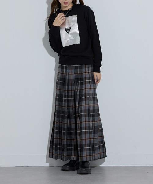 MAISON BREEZE reveur(メゾンブリーズレヴール)の「【MAISON BREEZE reveur】ハート箔プリント コンパクトミニスウェット 裏パイル(スウェット・レディース・ホワイト/レッド/ブラック・XS)」の5枚目の写真