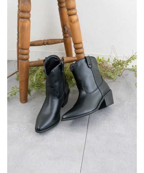 Fabby fabby(ファビィーファビィー)の「ポインテッドウエスタンショートブーツ(スニーカー・レディース・ブラウン/シルバー/ブラック・LARGE/MEDIUM/SMALL)」の1枚目の写真