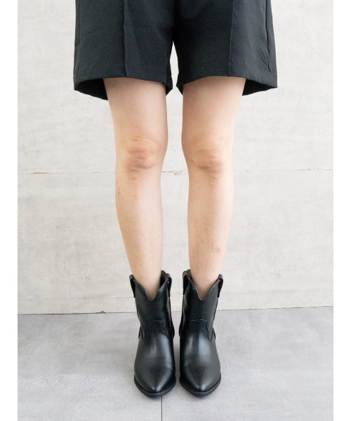 Fabby fabby(ファビィーファビィー)の「ポインテッドウエスタンショートブーツ(スニーカー・レディース・ブラウン/シルバー/ブラック・LARGE/MEDIUM/SMALL)」の20枚目の写真