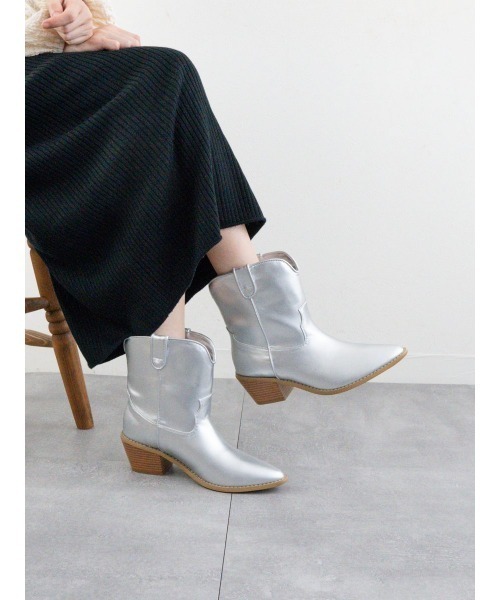 Fabby fabby(ファビィーファビィー)の「ポインテッドウエスタンショートブーツ(スニーカー・レディース・ブラウン/シルバー/ブラック・LARGE/MEDIUM/SMALL)」の6枚目の写真