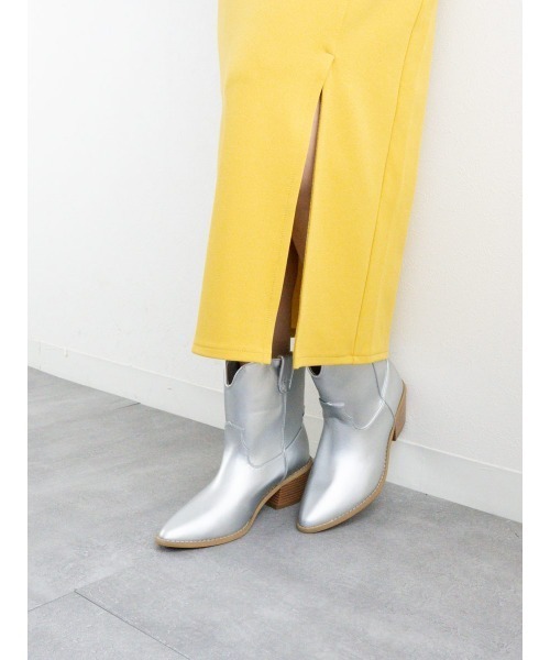 Fabby fabby(ファビィーファビィー)の「ポインテッドウエスタンショートブーツ(スニーカー・レディース・ブラウン/シルバー/ブラック・LARGE/MEDIUM/SMALL)」の8枚目の写真