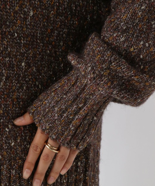 LEPSIM（レプシィム）の「3ゲージラメMIXプルオーバー　137540（ニット/セーター・レディース・ブラック/ブルー・FREE）」の12枚目の写真